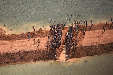 Reflexão sobre o belo monte Reflexão sobre o belo monte